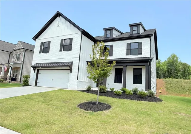 Photo 2 of Single family home for sale at 5276 Baymont Dr, Gainesville, GA 30507 | MLS# 7717812 | Listing updated on 2026-09-21
