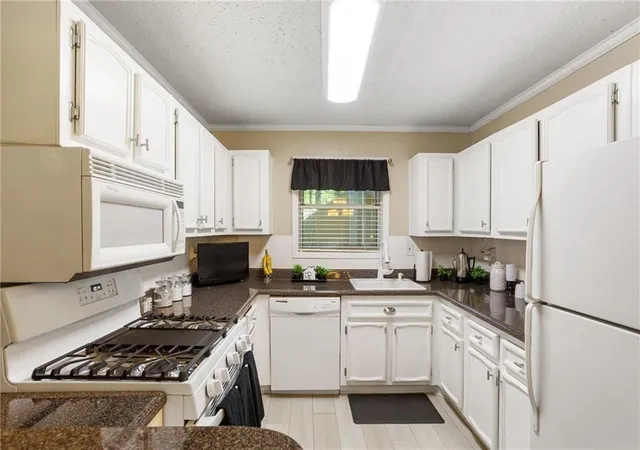 3rd image of 306 Countryside Pl Se, Smyrna, GA 30080 | MLS# 7749907