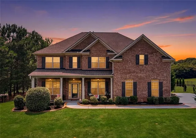 2nd image of 15 Granville Ln, Covington, GA 30016 | MLS# 7796337