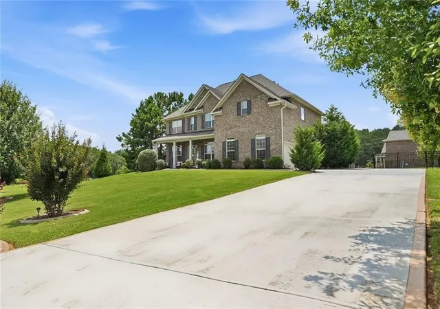3rd image of 15 Granville Ln, Covington, GA 30016 | MLS# 7796337