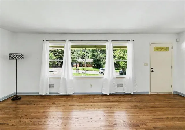 Photo 4 of Sale Pending at 2679 Buena Vista Ave, Atlanta, GA 30340 | MLS# 7787411 | Listing updated on 2026-08-19
