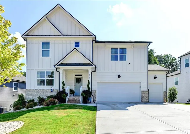 Photo 2 of Single family home for sale at 4027 Peregrine Way, Gainesville, GA 30506 | MLS# 7814312 | Listing updated on 2026-09-04