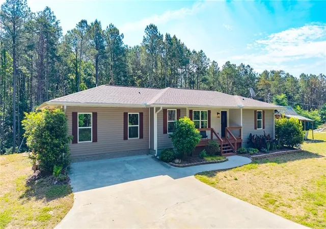 Photo 3 of Sale Pending at 191 Hightower Loop Rd, Ranger, GA 30734 | MLS# 7824198 | Listing updated on 2026-09-04