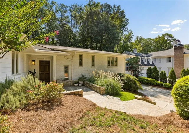 Photo 2 of Single family home for sale at 4091 Peachtree Dunwoody Rd Ne, Atlanta, GA 30342 | MLS# 7819712 | Listing updated on 2026-09-12
