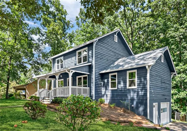 Photo 2 of Single family home for sale at 250 Lancaster Cir, Marietta, GA 30066 | MLS# 7817787 | Listing updated on 2026-10-16