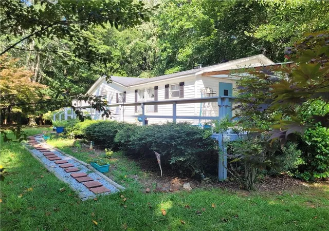 Photo 4 of Single family home for sale at 847 Knottywood Dr, Lavonia, GA 30553 | MLS# 7804051 | Listing updated on 2026-07-20