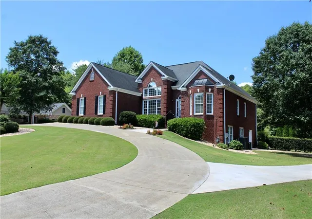 Photo 2 of Sale Pending at 628 Wellington Dr, Winder, GA 30680 | MLS# 7806222 | Listing updated on 2026-08-29