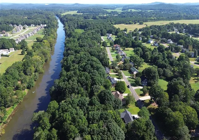 2nd image of 31 Cliffhanger Pointe Sw, Euharlee, GA 30120 | MLS# 7823464