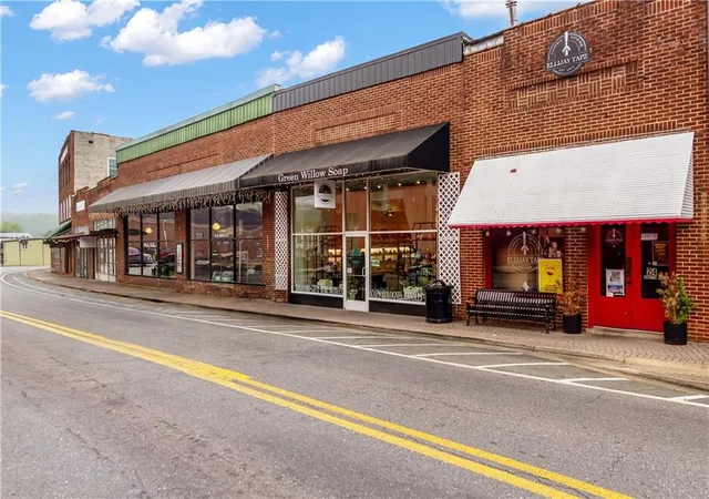 5th image of 28 N Main St, Ellijay, GA 30540 | MLS# 7783365