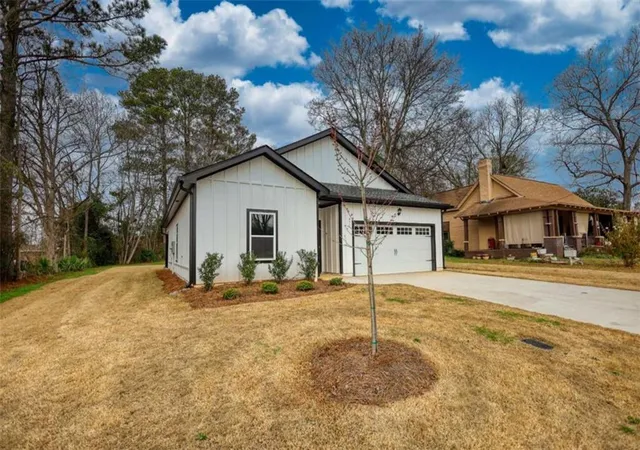 Homes for sale in Madison, GA | 853 Pearl St, Madison, GA 30650 | MLS# 7702254