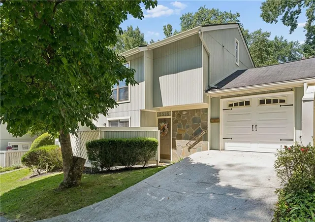 Townhouse for sale at 2318 Colonial Dr Ne, Atlanta, GA 30319 | MLS# 7829134