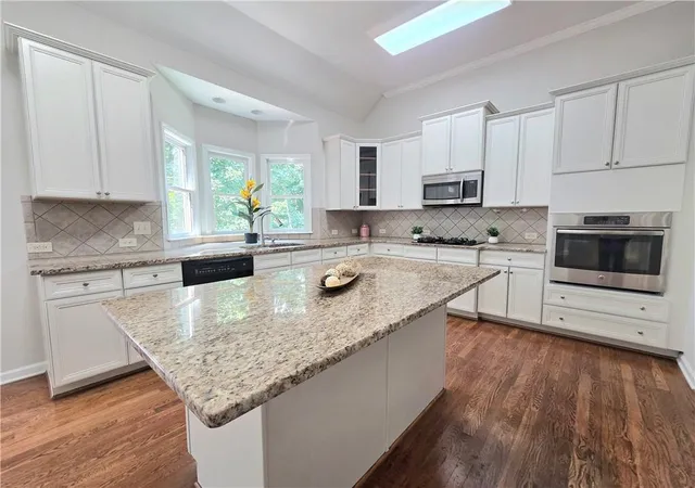 Photo 4 of Single family home for sale at 3792 Suwanee Ml Dr, Buford, GA 30518 | MLS# 7813480 | Listing updated on 2026-08-20