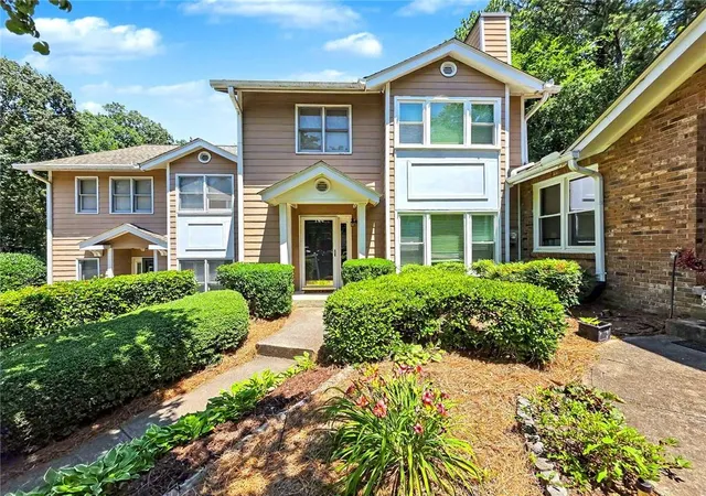 Photo 1 of Townhouse for sale at 184 Peachtree Holw Ct, Sandy Springs, GA 30328 | MLS# 7817346 | Listing updated on 2026-08-08