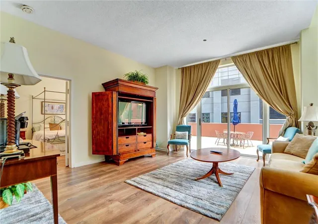 Listing Photo 2 - Condo for sale in building located at 3435 Kingsboro Rd Ne, Atlanta, GA 30326 - Unit #1601