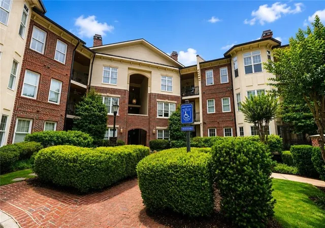 4th image of 825 Highland Ln Ne #1208, Atlanta, GA 30306 | MLS# 7792661