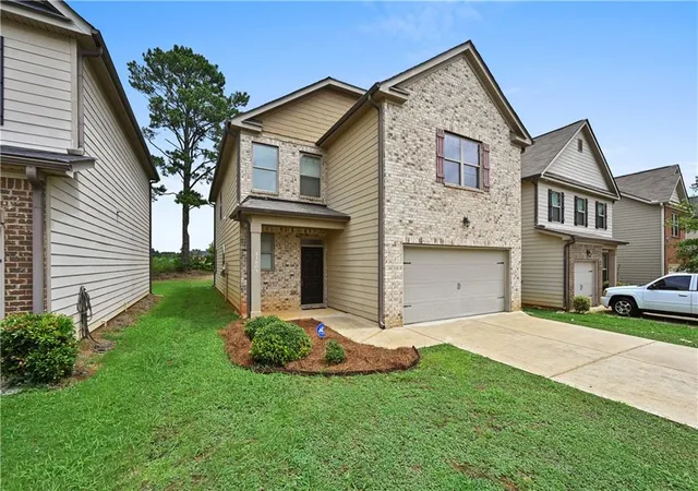 Photo 3 of Single family home for sale at 11805 Lovejoy Xing Blvd, Lovejoy, GA 30228 | MLS# 7799454 | Listing updated on 2026-08-11