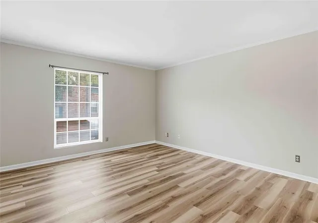 4th image of 5506 Kingsport Dr, Sandy Springs, GA 30342 | MLS# 7753433