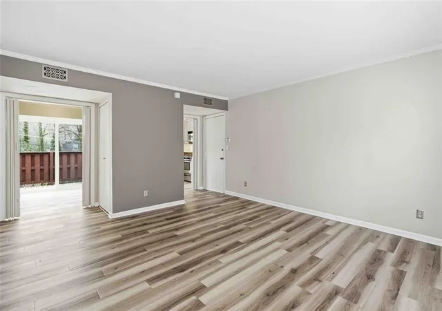 5th image of 5506 Kingsport Dr, Sandy Springs, GA 30342 | MLS# 7753433