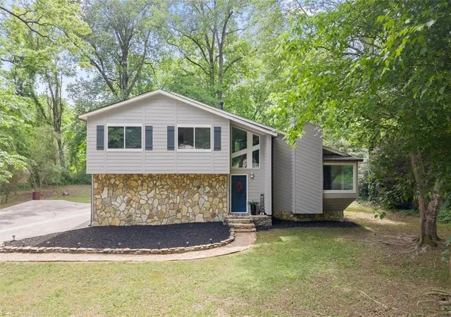 Photo 3 of Single family home for sale at 189 Castlebar Ct Se, Mableton, GA 30126 | MLS# 7770660 | Listing updated on 2026-08-04