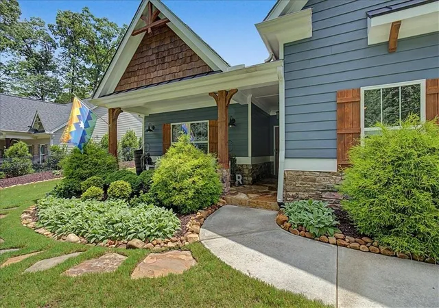 Photo 4 of Sale Pending at 102 Bear Dr, Waleska, GA 30183 | MLS# 7803918 | Listing updated on 2026-09-18