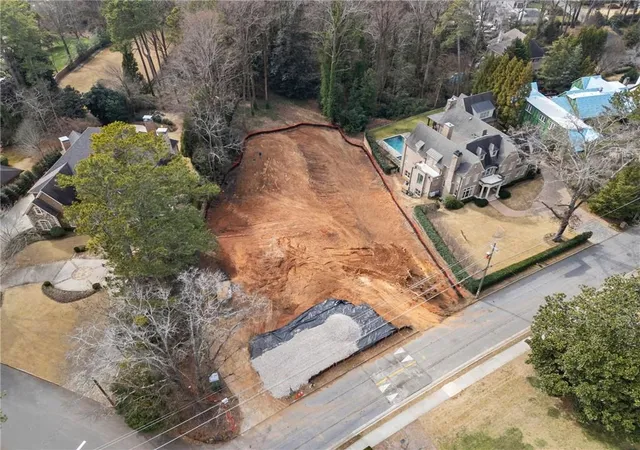 5th image of 4670 Dudley Ln, Atlanta, GA 30327 | MLS# 7718668