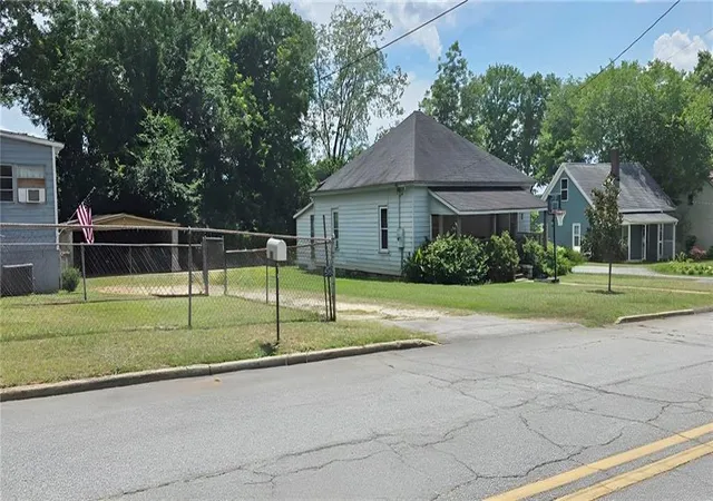 2nd image of 5158 Wheat St, Covington, GA 30014 | MLS# 7810570