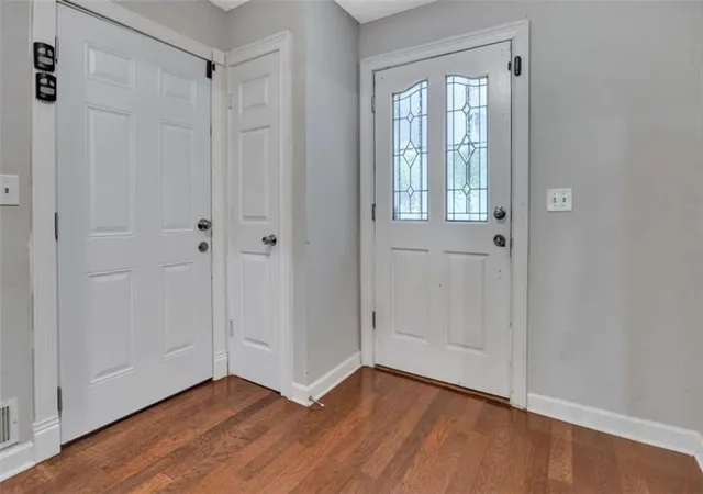 Photo 3 of Single family home for sale at 1515 Shoal Crk Dr, Conyers, GA 30094 | MLS# 7818764 | Listing updated on 2026-08-11