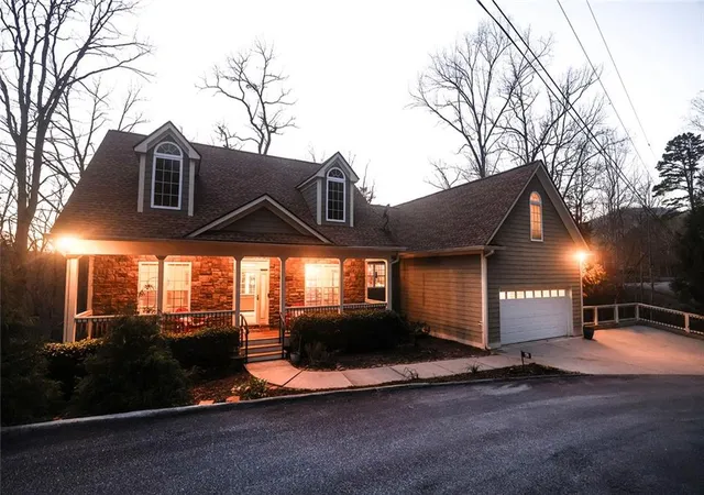 3rd image of 42 Crooked Branch Dr, Clayton, GA 30525 | MLS# 7729041