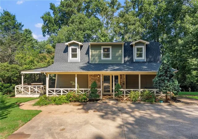 1st image of 10 Capri Ter, Gainesville, GA 30504 | MLS# 7819512