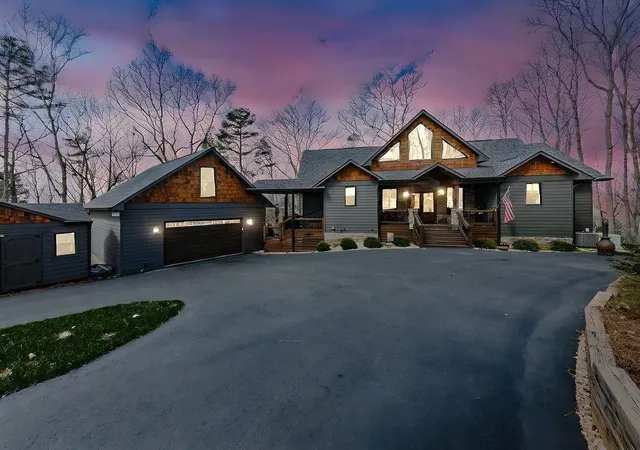 Photo 3 of Sale Pending at 208 Weeks Dr, Ellijay, GA 30540 | MLS# 7798325 | Listing updated on 2026-09-13