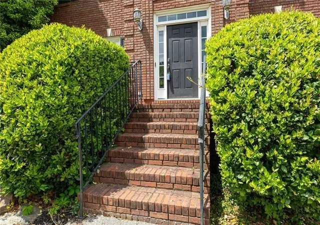 Photo 3 of Single family home for sale at 3180 Crestmont Way Nw, Kennesaw, GA 30152 | MLS# 7784282 | Listing updated on 2026-08-28