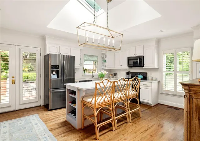 5th image of 296 Eureka Dr Ne, Atlanta, GA 30305 | MLS# 7813576