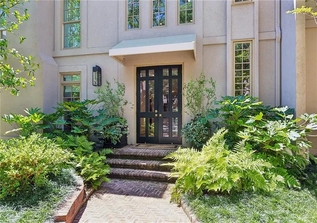 Homes for sale in Atlanta, GA | 2525 Peachtree Rd Ne #32, Atlanta, GA 30305 | MLS# 7716966