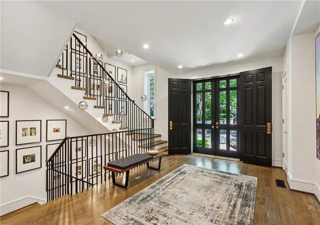 4th image of 2525 Peachtree Rd Ne #32, Atlanta, GA 30305 | MLS# 7716966
