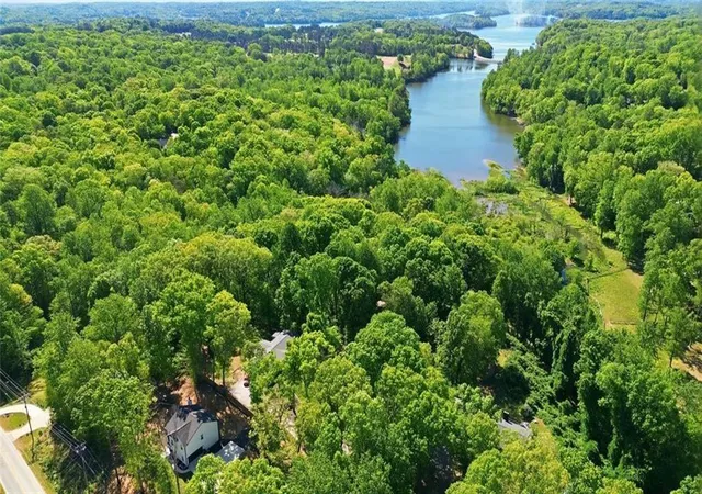 Photo 4 of Sale Pending at 3691 Ledan Rd, Gainesville, GA 30506 | MLS# 7766725 | Listing updated on 2026-10-07