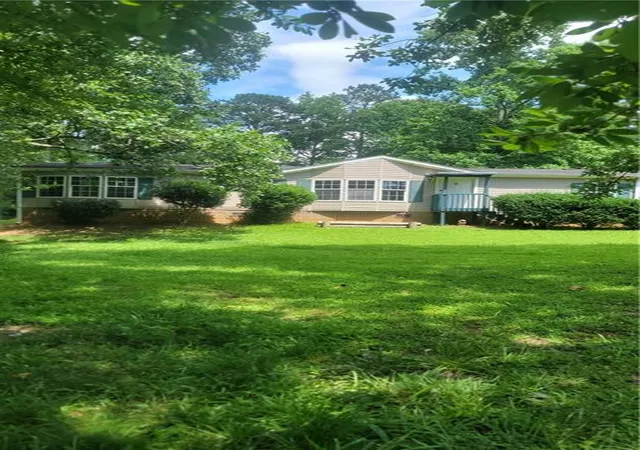 Photo 2 of Single family home for sale at 174 Luther Cir, Villa Rica, GA 30180 | MLS# 7792874 | Listing updated on 2026-09-10