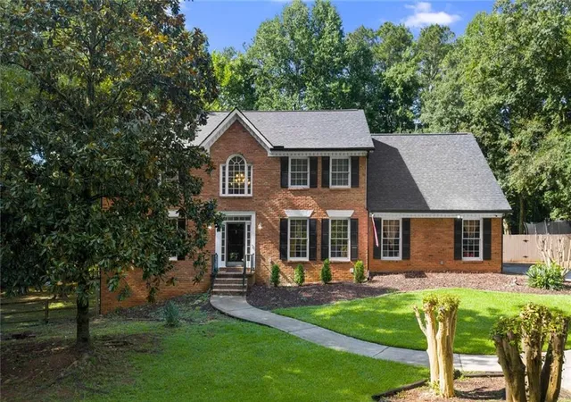 Photo 1 of Single family home for sale at 10560 Haynes Brg Rd, Alpharetta, GA 30022 | MLS# 7820793 | Listing updated on 2026-09-16