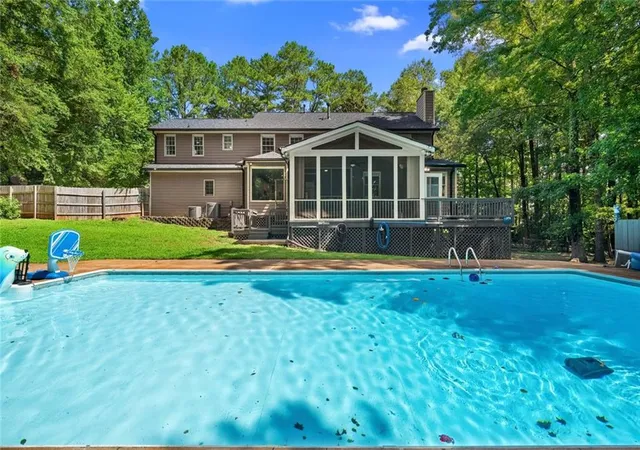 Photo 2 of Single family home for sale at 10560 Haynes Brg Rd, Alpharetta, GA 30022 | MLS# 7820793 | Listing updated on 2026-09-16