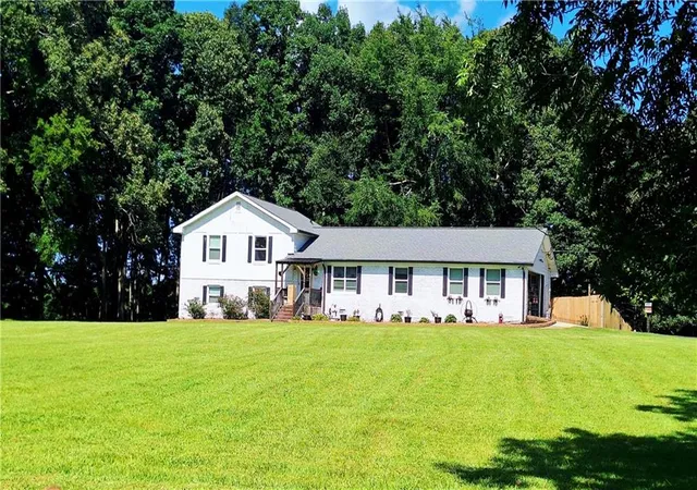 Photo 2 of Single family home for sale at 2107 Henderson Ml Rd, Covington, GA 30014 | MLS# 7809490 | Listing updated on 2026-09-17