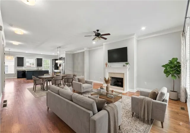 2nd image of 1883 Manor Est, Atlanta, GA 30341 | MLS# 7819454