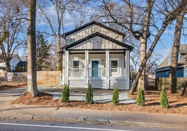 1st image of 1986 Memorial Dr Se, Atlanta, GA 30317 | MLS# 7824961