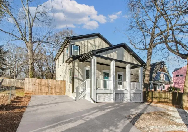 2nd image of 1986 Memorial Dr Se, Atlanta, GA 30317 | MLS# 7824961
