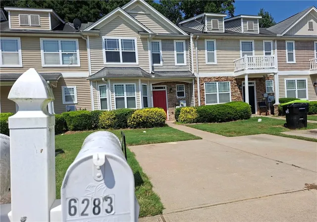 Photo 2 of Sale Pending at 6283 Ellenwood Dr, Rex, GA 30273 | MLS# 7822262 | Listing updated on 2026-09-15