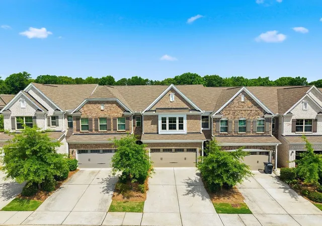 Homes for sale in Buford, GA | 1162 Lanier Willow Path, Buford, GA 30518 | MLS# 7779787