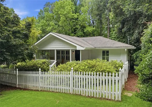 1st image of 799 Larry Ln, Decatur, GA 30033 | MLS# 7783166