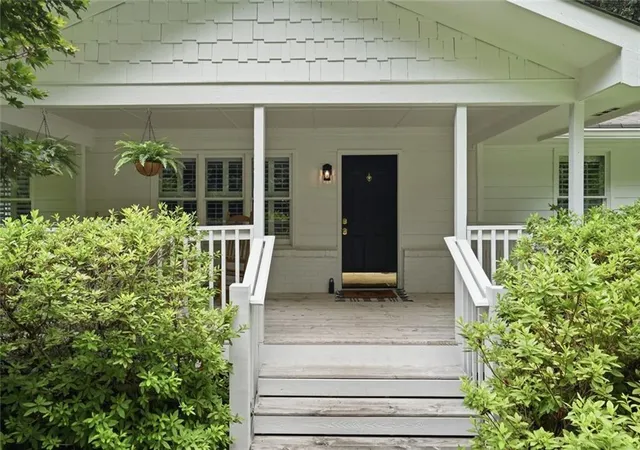 2nd image of 799 Larry Ln, Decatur, GA 30033 | MLS# 7783166
