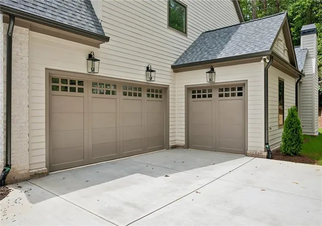 34th image of 680 Edgewater Trl, Sandy Springs, GA 30328 | MLS# 7777358