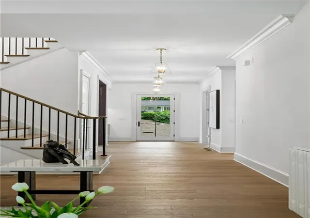 4th image of 680 Edgewater Trl, Sandy Springs, GA 30328 | MLS# 7777358