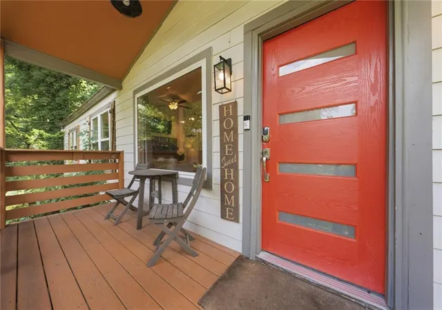 3rd image of 2710 Hedgewood Dr Nw, Atlanta, GA 30311 | MLS# 7787391
