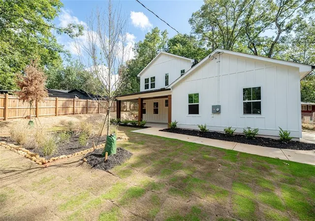 Photo 3 of Single family home for sale at 1840 Wells Dr Sw, Atlanta, GA 30311 | MLS# 7829933 | Listing updated on 2026-09-18